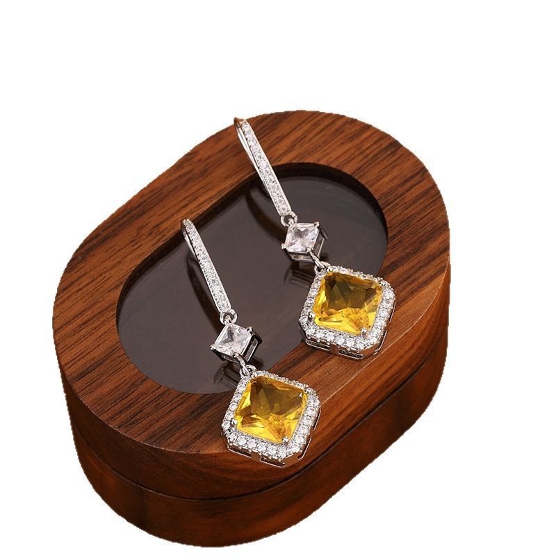 New Style Emerald Yellow Gem Earrings For Women